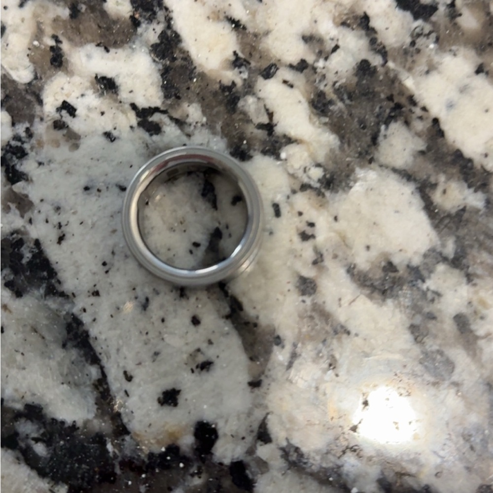 Oura Ring - Picture 2 of 4